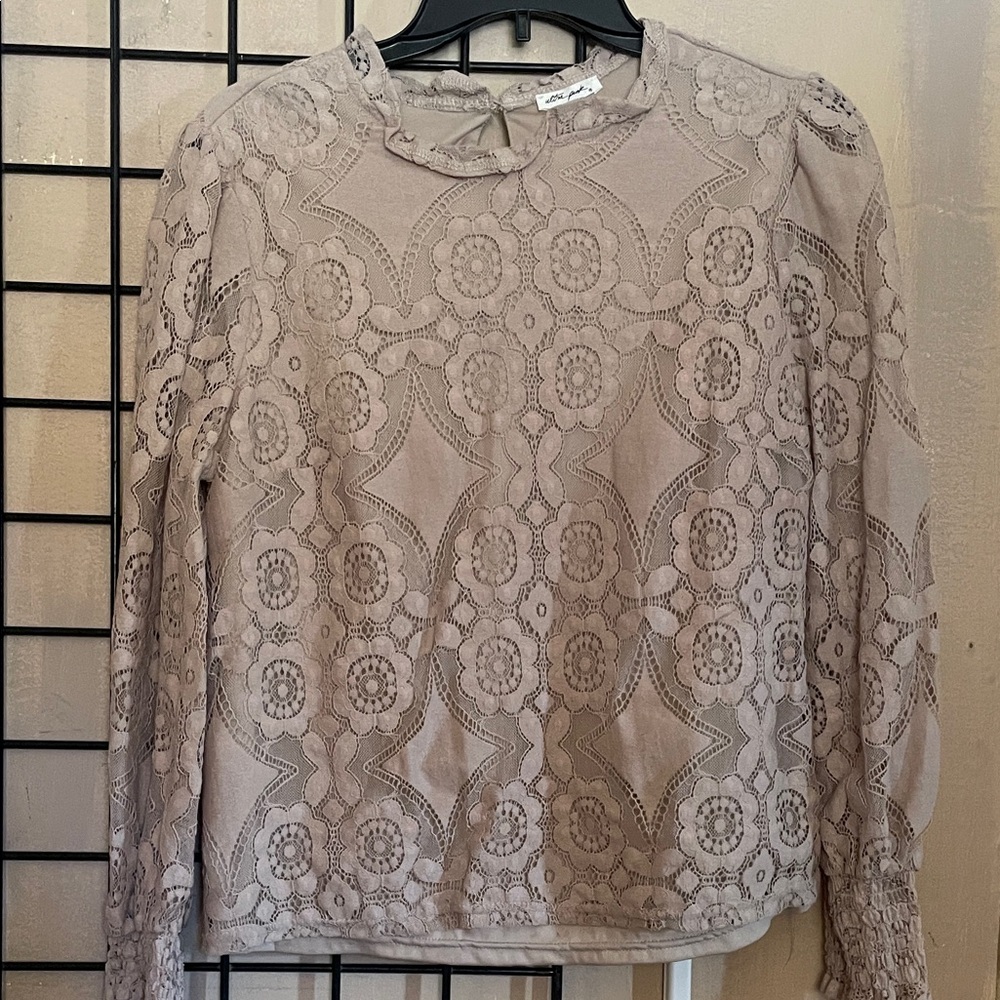 Ultra Pink Lace Blouse in Taupe